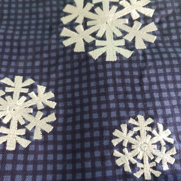 Crate & Barrel set of 4 Christmas kitchen towels - Picture 4 of 10